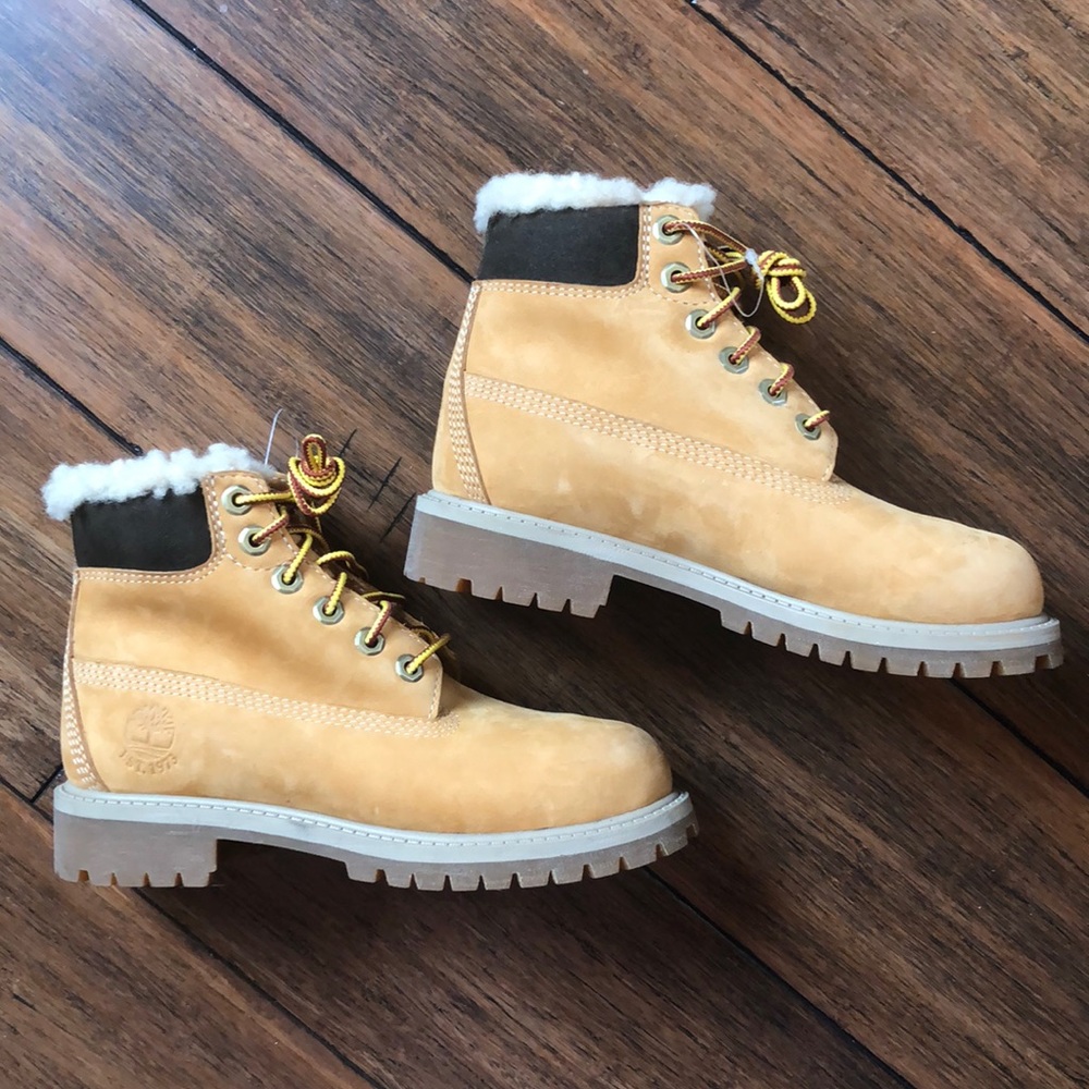 NWOT Timberland Waterproof Wool-Lined Youth Boots